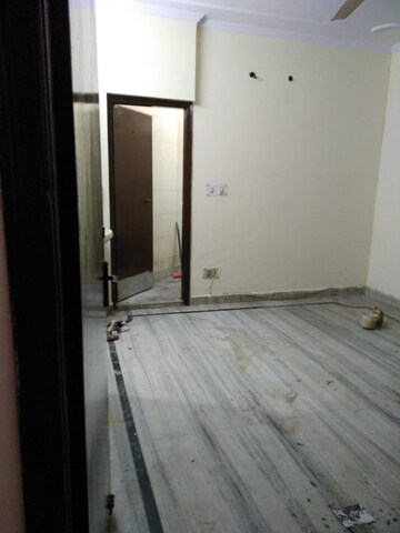 Room in 1 BHK Builder Floor at Lajpat Nagar 4 – for Rent