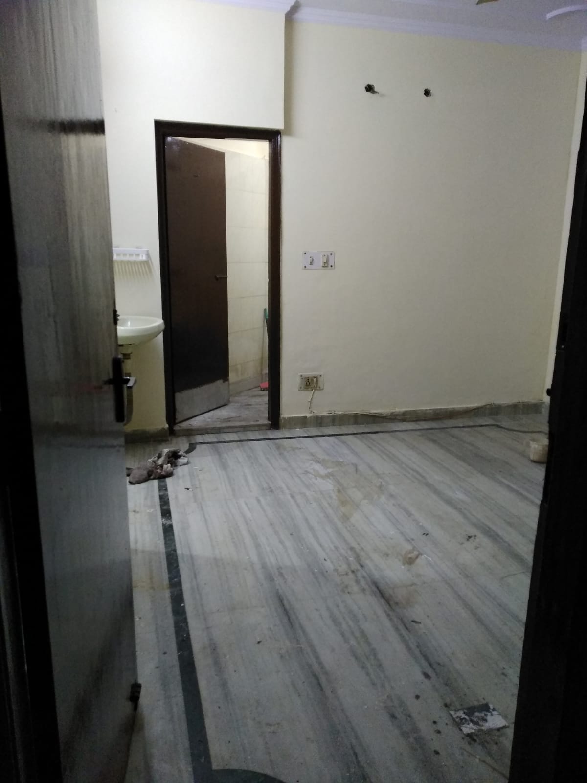 1 BHK Builder Floor For Rent in Lajpat NagaR-4