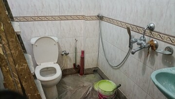 Bathroom in 1.5 BHK Villa at Park Circus – for Rent