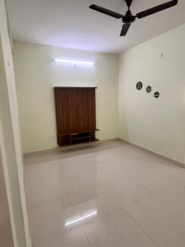 Room in 1 BHK Builder Floor at Koramangala – for Rent