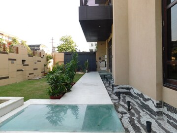 Staircase in 4 BHK Villa at Sector 50 – for Rent