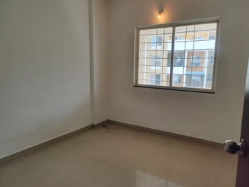 Room in 2 BHK Apartment at Diamond White Stone, Wagholi – for Rent