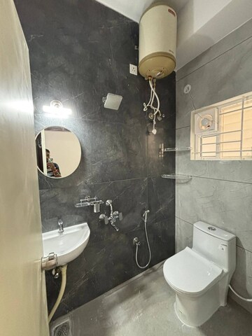 Master Bedroom in 2 BHK Builder Floor at Indiranagar – for Rent