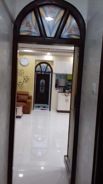 Furnished Amenities in 2 BHK Apartment at Earth Galaxy Dadar, Dadar East – for Rent