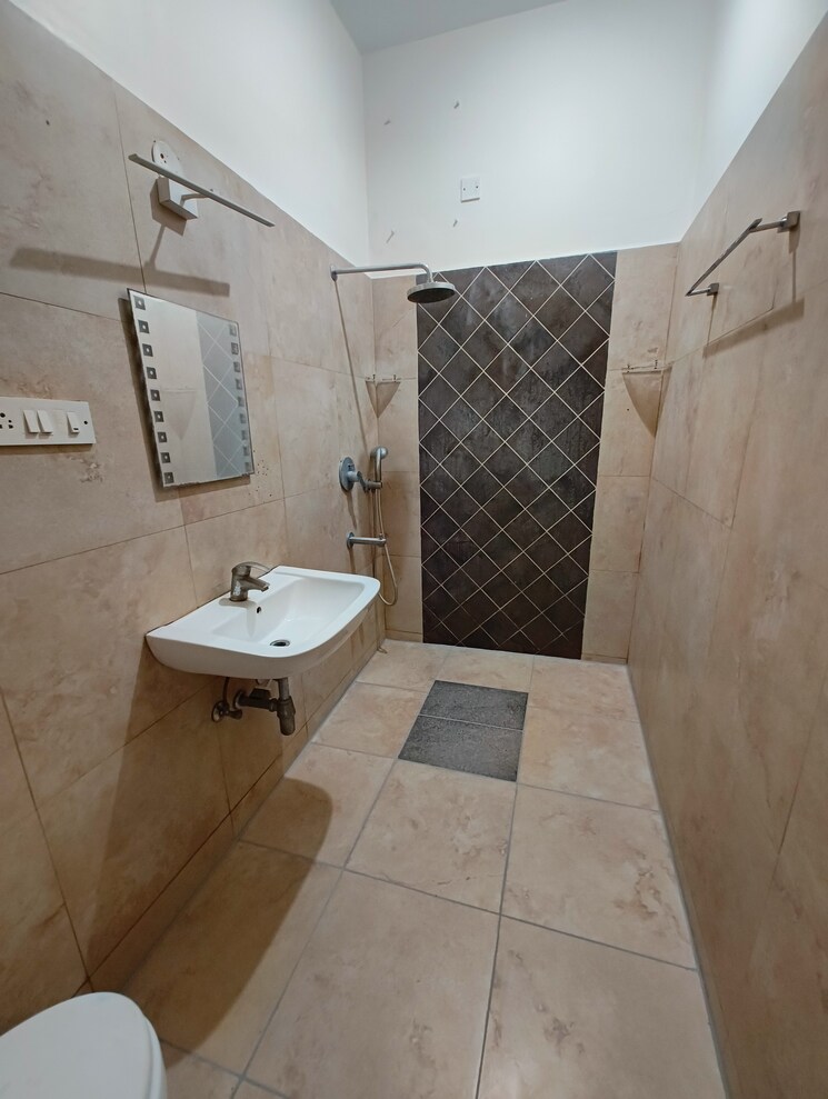 Bathroom, indiranagar 3 Bedroom 1500 Sq.Ft. Independent House In Indiranagar Bangalore 9053052