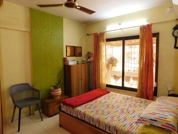 Bedroom in 2 BHK Apartment at Santacruz East – for Sale