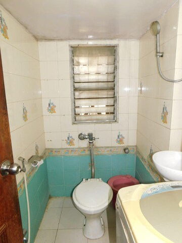 Bathroom in 2 BHK Apartment at Santacruz East – for Sale