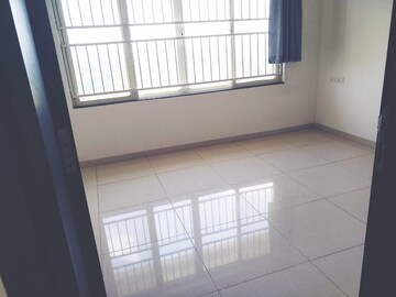 Room in 3 BHK Apartment at Kolte Patil Life Republic, Hinjewadi – for Rent
