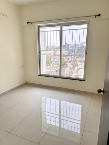 Room in 3 BHK Apartment at Kolte Patil Life Republic, Hinjewadi – for Rent