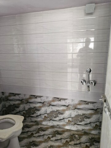 Bathroom in 2 BHK Apartment at New Ocean View, Andheri West – for Rent