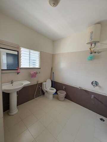 Attached Bathroom in 2 BHK Independent House at Indiranagar – for Rent