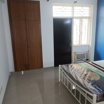Bedroom in 3 BHK Villa at Eros Rosewood Villas, Sector 50 – for Rent
