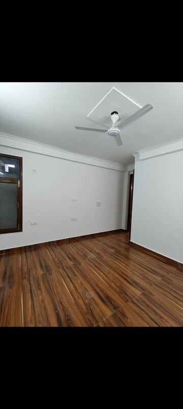 Room in 2 BHK Builder Floor at Saket – for Rent