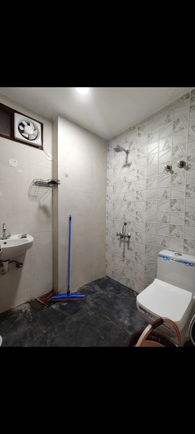 Bathroom, saket 2 Bedroom 950 Sq.Ft. Builder Floor In Saket Delhi 9053247
