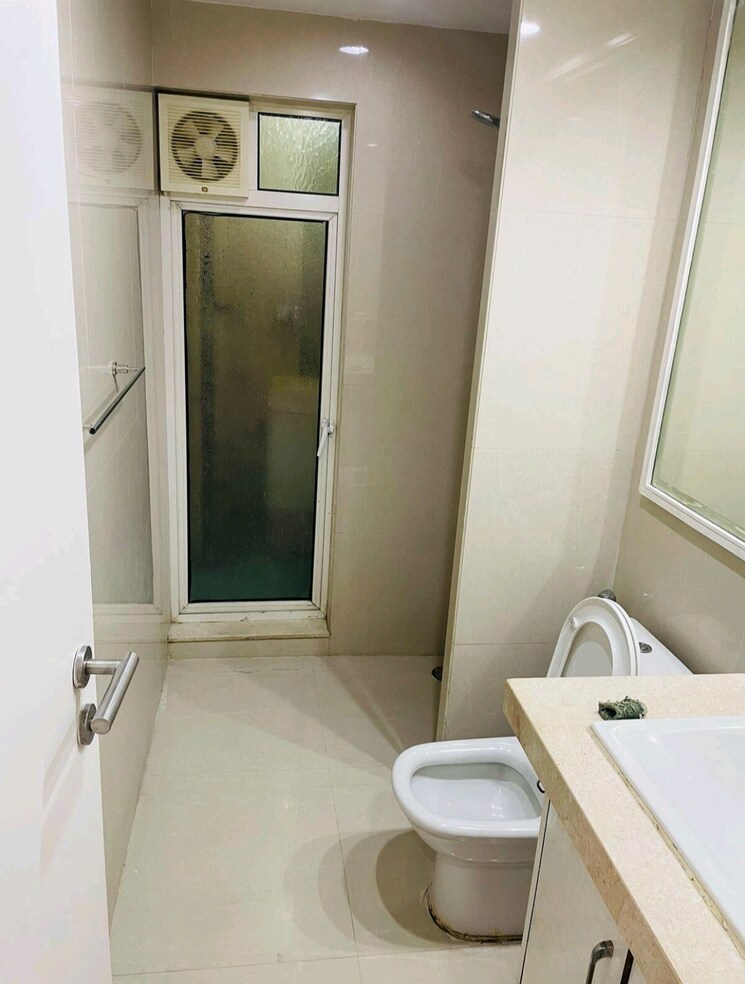 Bathroom, hiranandani-estate 3 Bedroom 1500 Sq.Ft. Apartment In Ghodbunder Road Thane 9053321