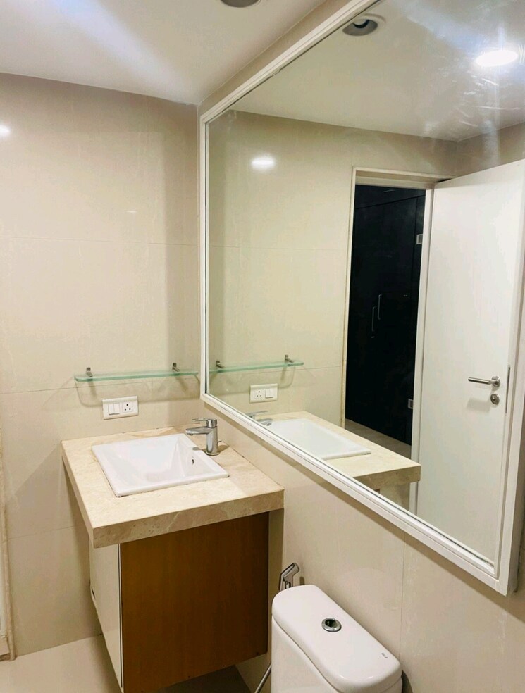 Bathroom, hiranandani-estate 3 Bedroom 1500 Sq.Ft. Apartment In Ghodbunder Road Thane 9053321