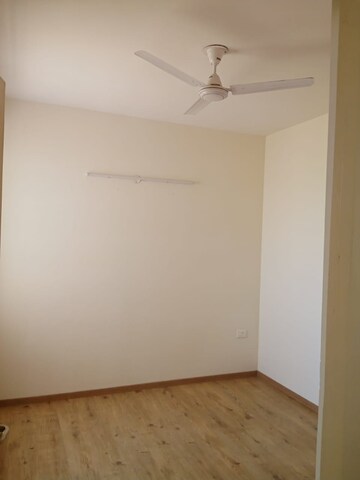 Room in 2.5 BHK Apartment at Experion The Heart Song, Sector 108 – for Rent