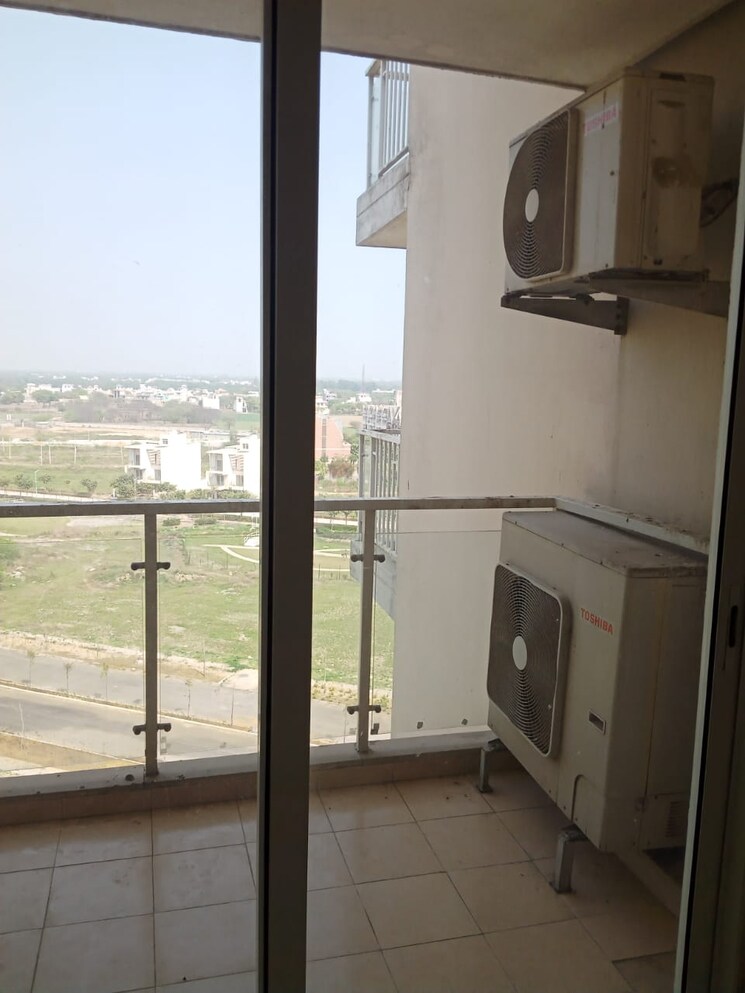 Exterior View, experion-the-heart-song 2.5 Bedroom 1283 Sq.Ft. Apartment In Sector 108 Gurgaon 9053312