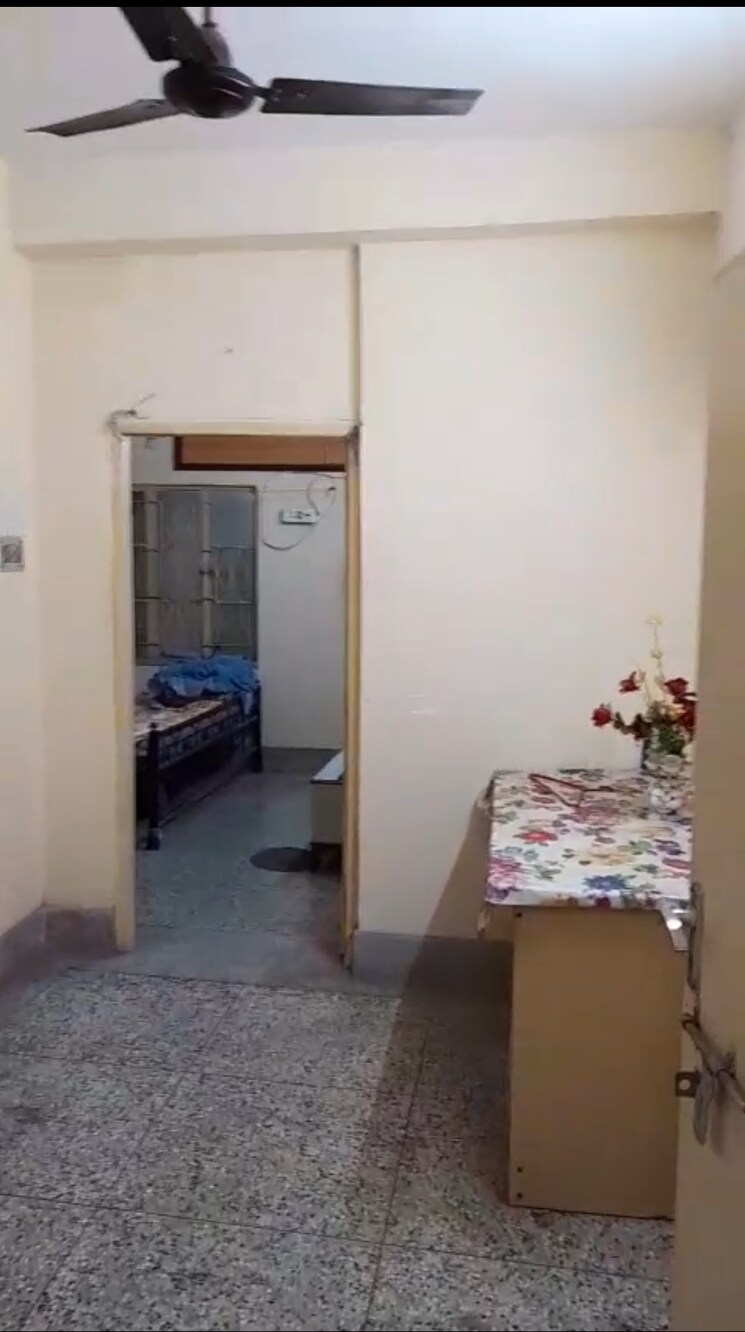 Room, desh bandhu nagar 1 Bedroom 410 Sq.Ft. Apartment In Desh Bandhu Nagar Kolkata 9053367