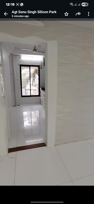 Room in 1 BHK Apartment at Malad West – for Rent