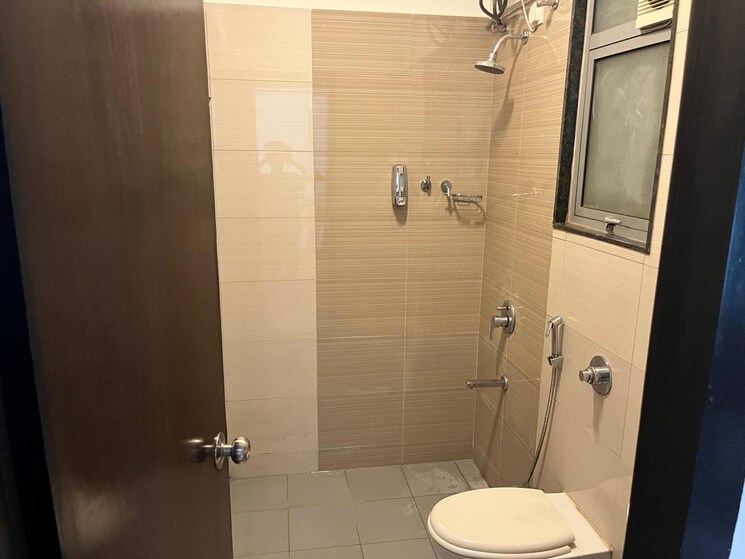 Bathroom, amanora-future-towers 2 Bedroom 966 Sq.Ft. Apartment In Hadapsar Pune 9053342