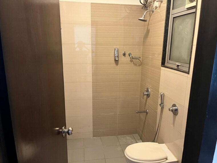 Bathroom, amanora-future-towers 2 Bedroom 966 Sq.Ft. Apartment In Hadapsar Pune 9053342