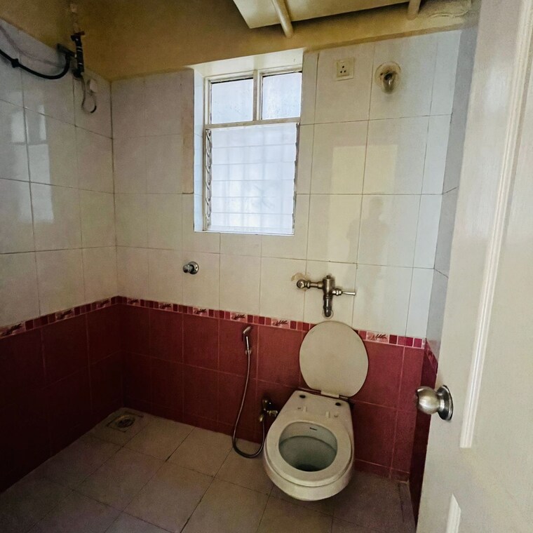 Bathroom, goel-ganga-atharva-ganga 2 Bedroom 750 Sq.Ft. Apartment In Panchshil Nagar Pune 9053337