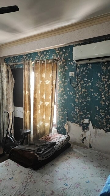 Living Room in 3 BHK Apartment at Gulmohur Garden, Raj Nagar Extension – for Rent