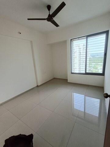 Room in 2 BHK Apartment at Saarrthi Skybay, Mahalunge – for Rent