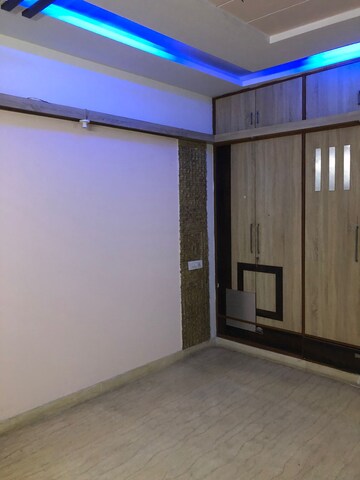 Room in 3 BHK Builder Floor at Rajouri Garden – for Rent