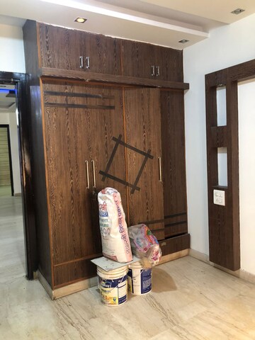 Furnished Amenities in 3 BHK Builder Floor at Rajouri Garden – for Rent