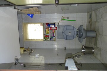 Team Area in 2 BHK Apartment at Kandarpada – for Rent