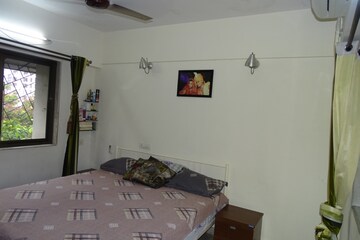 Team Area in 2 BHK Apartment at Kandarpada – for Rent