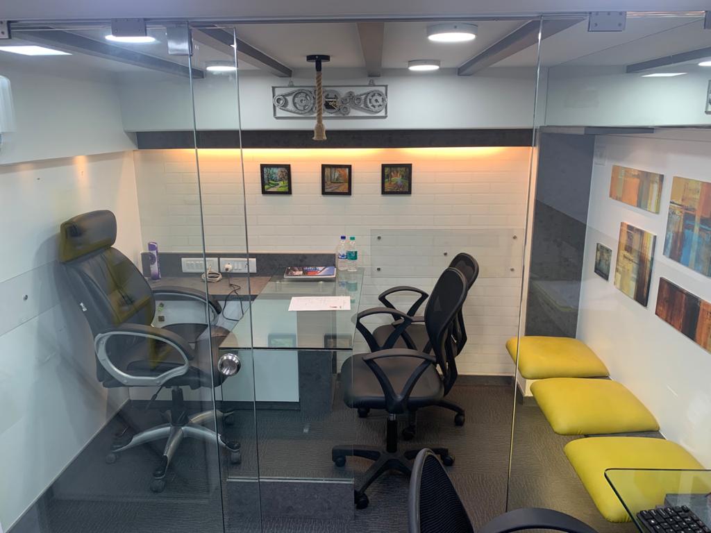 Office Space For Rent in Om Heera Panna Mall