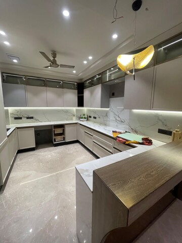 Kitchen in 4 BHK Builder Floor at Dlf Phase I – for Rent
