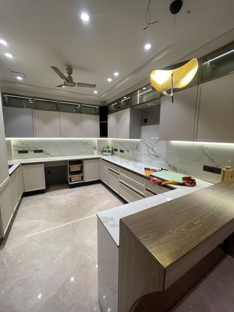 Kitchen, dlf phase i 4 Bedroom 300 Sq.Yd. Builder Floor In Dlf Phase I Gurgaon 9053388