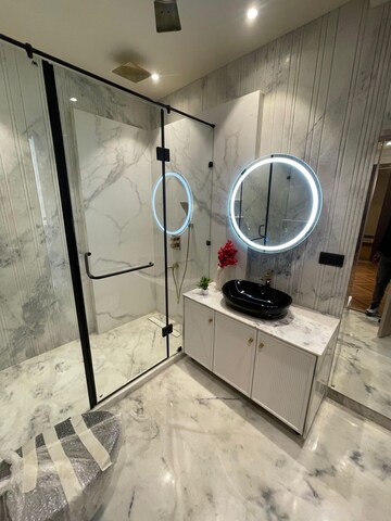 Bathroom in 4 BHK Builder Floor at Dlf Phase I – for Rent