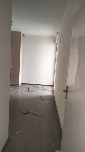 Bathroom in 3 BHK Apartment at Pareena The Elite Residences, Sector 99 – for Rent
