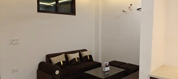 Furnished Amenities in 2 BHK Builder Floor at Subhash Nagar – for Rent