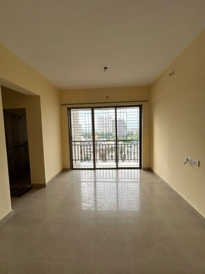 Room in 1 BHK Apartment at Vihang Valley Phase1, Kasarvadavali – for Sale