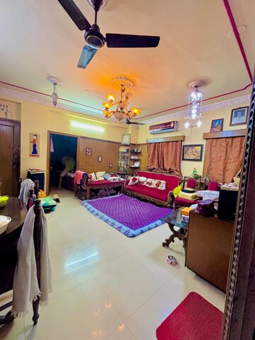 Living Room in 2 BHK Apartment at Tollygunge – for Rent