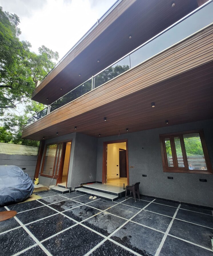 Exterior View, sainik farm 5 Bedroom 4500 Sq.Ft. Independent House In Sainik Farm Delhi 9053406