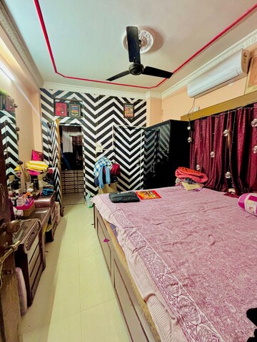 Bedroom in 2 BHK Apartment at Tollygunge – for Rent