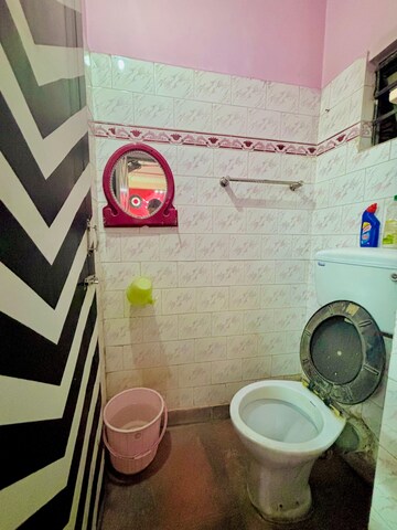 Bathroom in 2 BHK Apartment at Tollygunge – for Rent