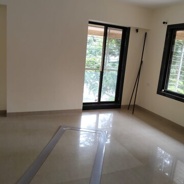 Room in 2.5 BHK Apartment at Tilak Nagar Building, Tilak Nagar – for Rent