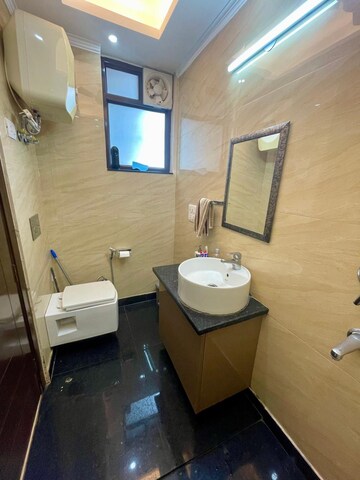 Team Area in 2 BHK Builder Floor at Lajpat Nagar 4 – for Rent