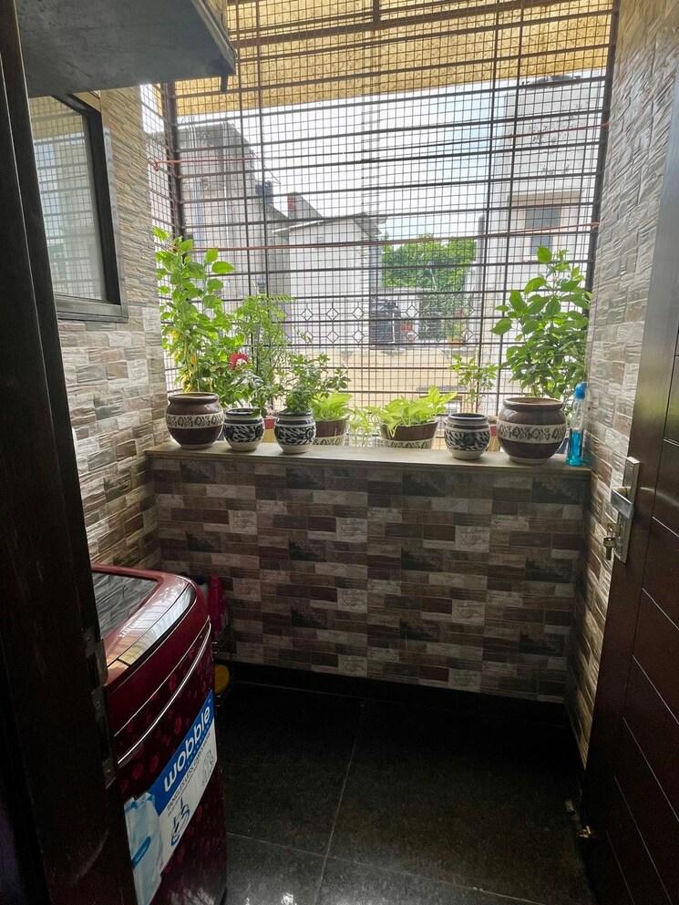 Balcony, lajpat nagar 4 2 Bedroom 900 Sq.Ft. Builder Floor In Lajpat Nagar 4 Delhi 9053465