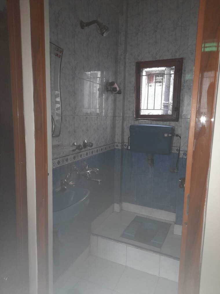 Bathroom, ip extension 2 Bedroom 1050 Sq.Ft. Apartment In Ip Extension Delhi 9053478