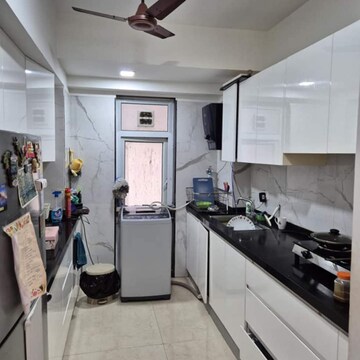 Team Area in 2 BHK Apartment at Kandivali West – for Rent