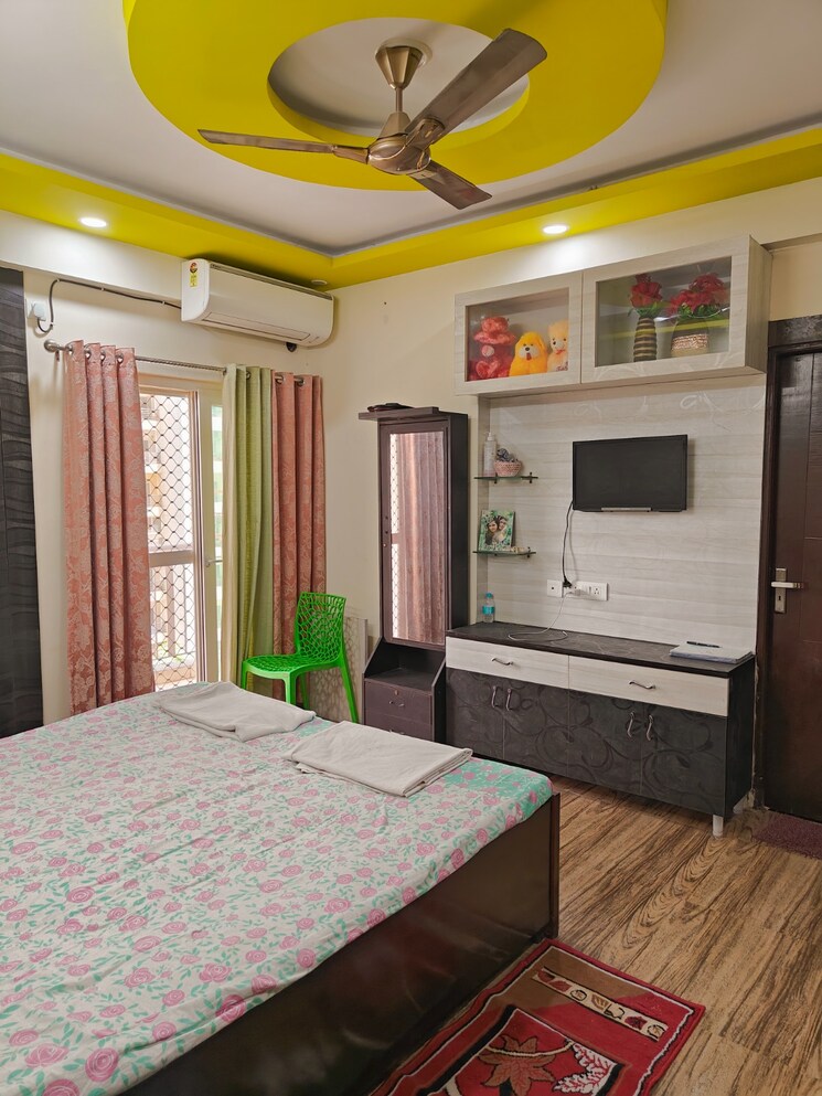 Bedroom, mahagun-mywoods 2.5 Bedroom 1110 Sq.Ft. Apartment In Sector 16c Greater Noida Greater Noida 9053487